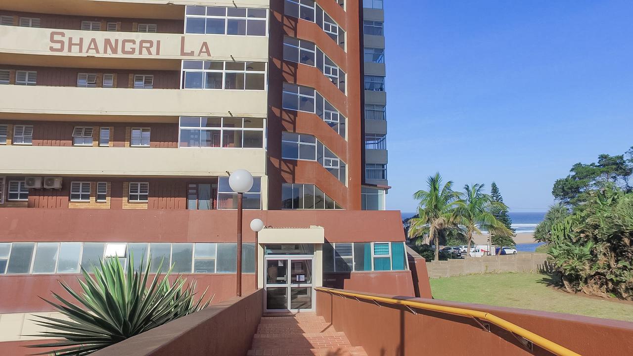 Shangri-La Beach Front Holiday Apartments Amanzimtoti Exterior photo